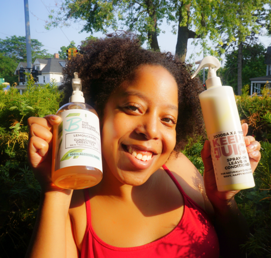 Kiara @moonlitdna  - Personal Shopper