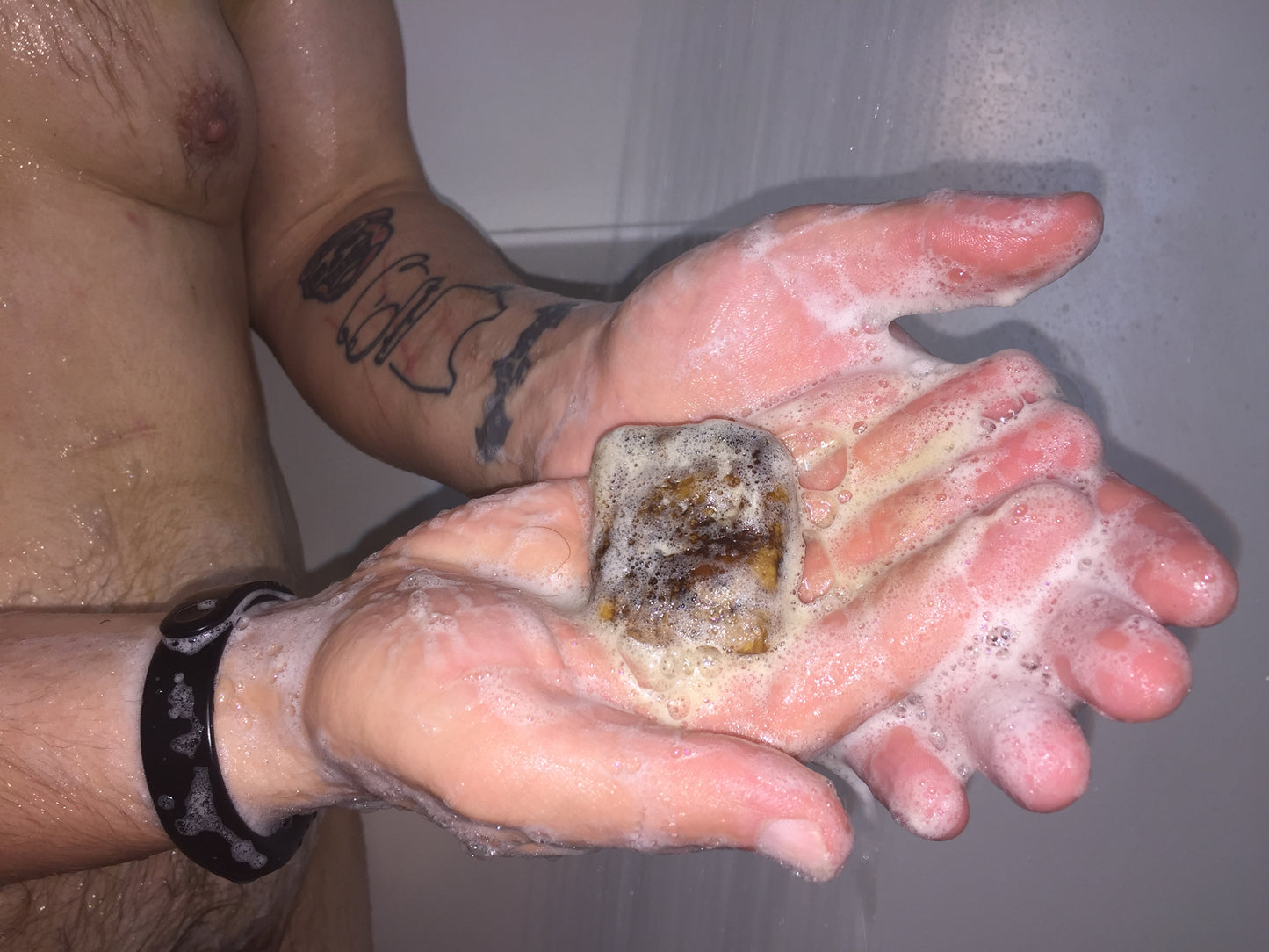 ¡Barra limpiadora y de afeitado Black Soap Healing con extracto de plátano + 50 % de manteca de karité! [100% ORGÁNICO] -